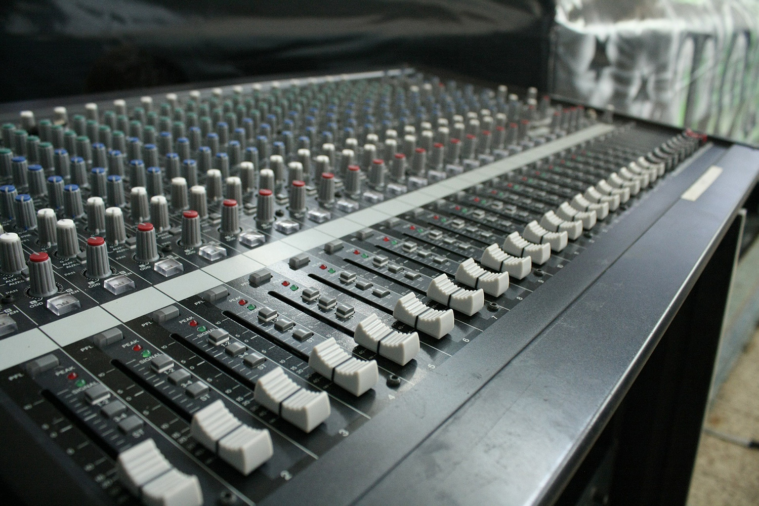 <span style="font-weight: bold;">Shows televisivos</span>